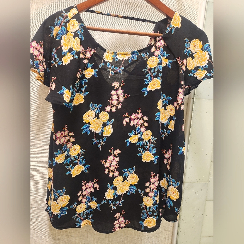 Medium Floral Blouse